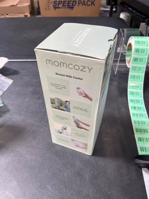 Photo 1 of Momcozy 22oz Portable Breastmilk Cooler sealed 