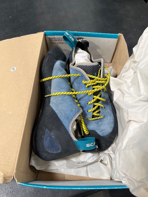 Photo 1 of Scarpa Helix hyper blue 45.5 EU