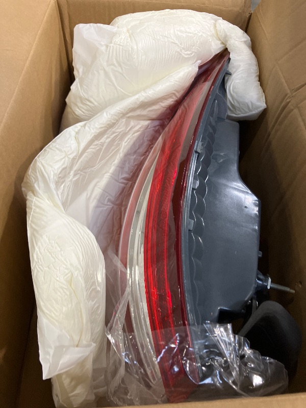 Photo 1 of CONLLCON LED Tail Light for 2013-2016 Ford Fusion (Red)