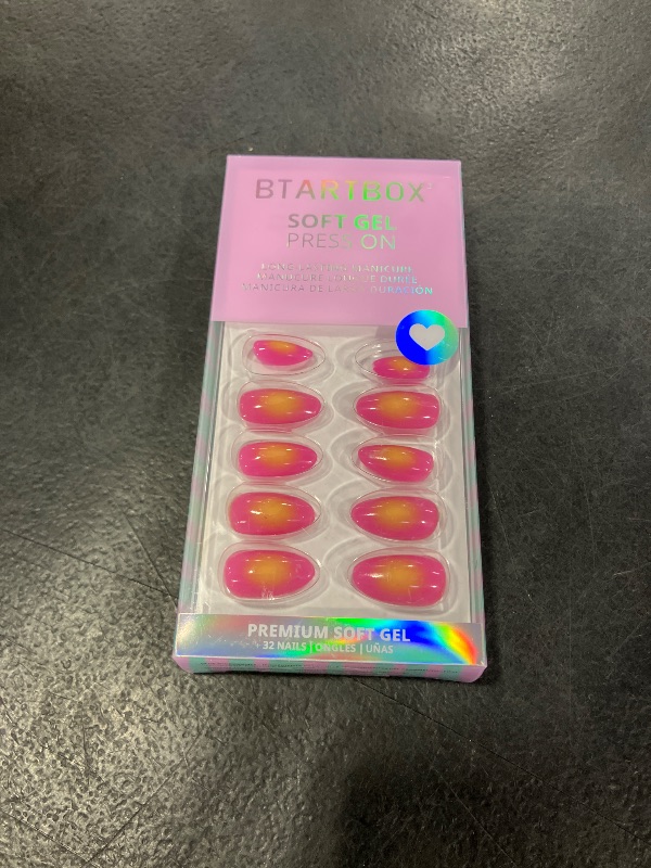 Photo 1 of BTArtbox Press On Nails, Sunset Pop, Short Almond, 32Ct