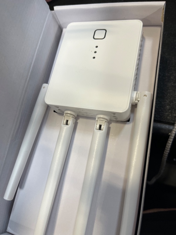 Photo 1 of nonser WiFi Extender 1200M (2.4/5GHz)