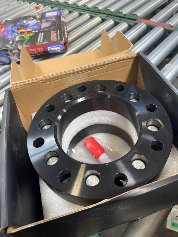 Photo 1 of Richeer 1.5" Wheel Adapters 8x180 to 8x6.5