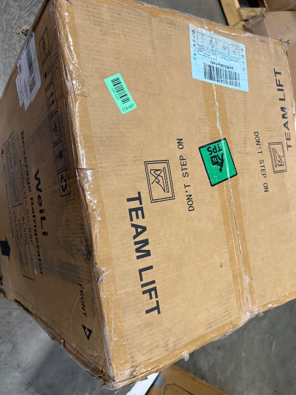Photo 1 of Weili 20" Under Counter Beverage Refrigerator