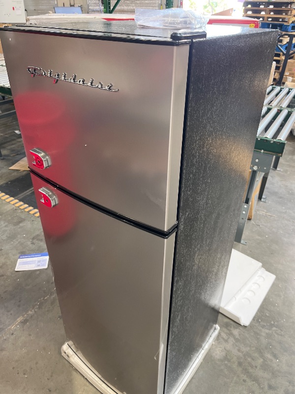 Photo 1 of Frigidaire 7.5 cu ft Refrigerator/Freezer Combo
