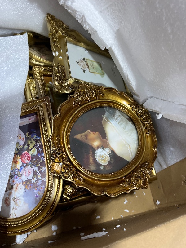 Photo 1 of Lineshading 8 Pcs Vintage Picture Frames Set