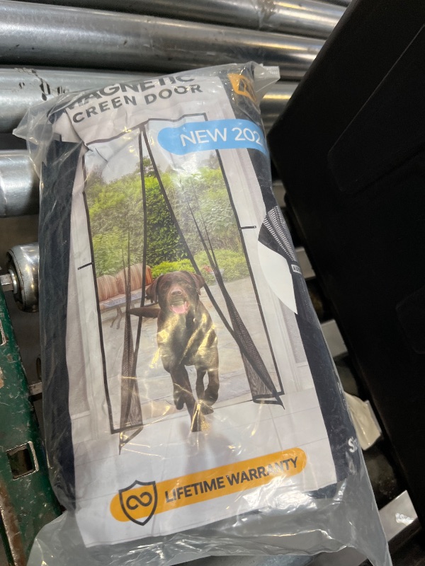 Photo 1 of magnetic screen door