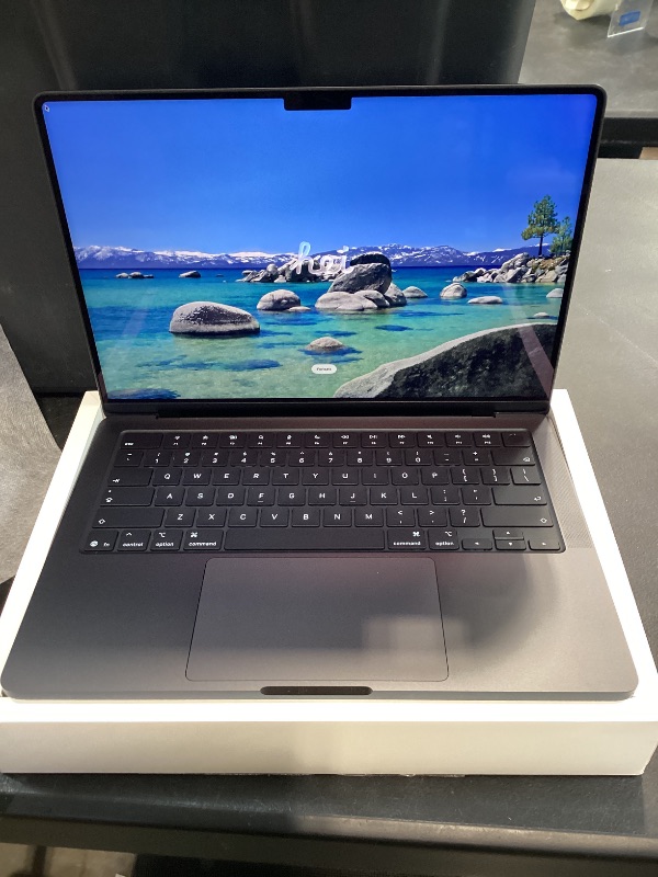 Photo 1 of Apple 2026 MacBook Pro 14.2" M5 Pro Laptop