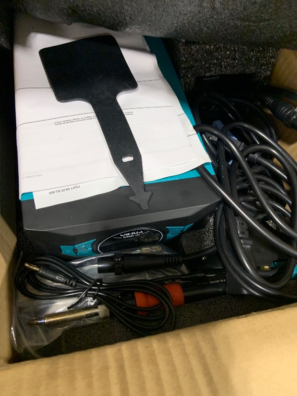 View 2 of YIHUA 948D-III Soldering & Desoldering Station Kit