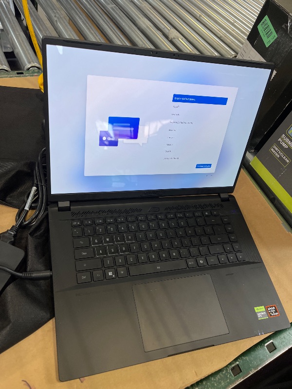 Photo 1 of GIGABYTE AORUS Master 16 GEN 2 Gaming Laptop------minor use 
