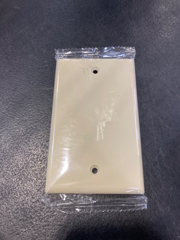 Photo 1 of ENERLITES Blank Device Wall Plate - Standard 1-Gang, Ivory