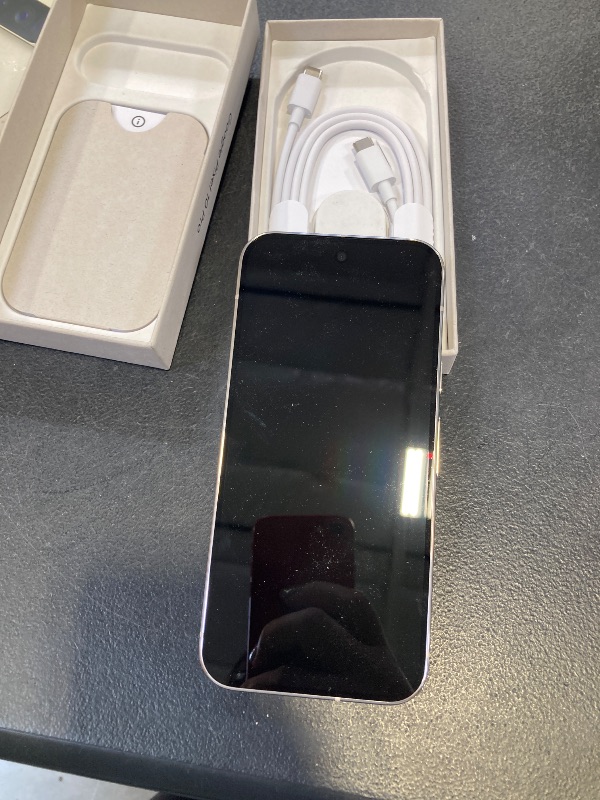 Photo 1 of Google Pixel 10 Pro - Unlocked Smartphone - 128 GB - Porcelain