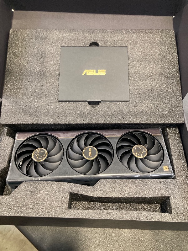 Photo 1 of ASUS ProArt GeForce RTX 5080 16GB GDDR7 OC Graphics Card