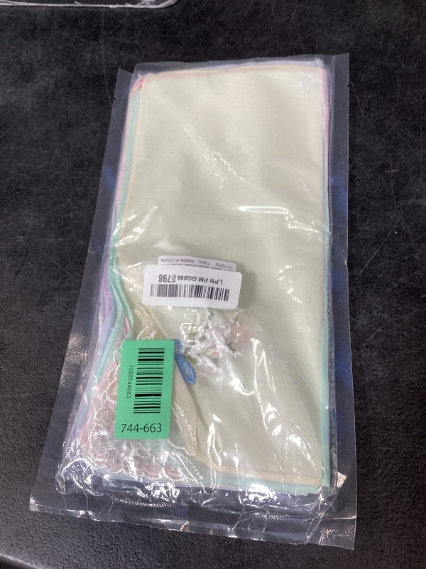 Photo 1 of ZOXUYUMI Cotton Lace Handkerchiefs - 12 Pack
