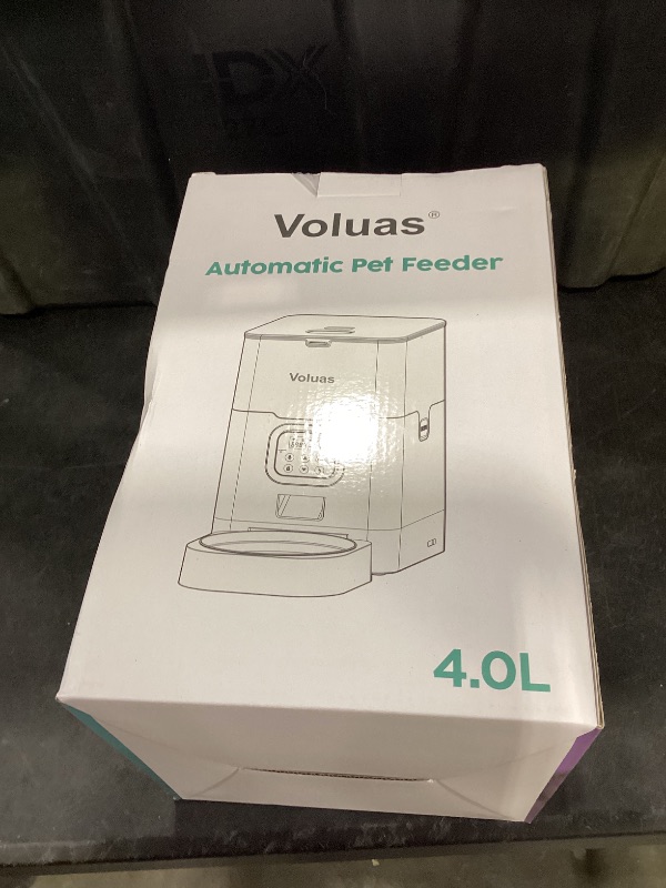 Photo 1 of Voluas Automatic Cat Feeder, 4L Timed Dry Food Dispenser