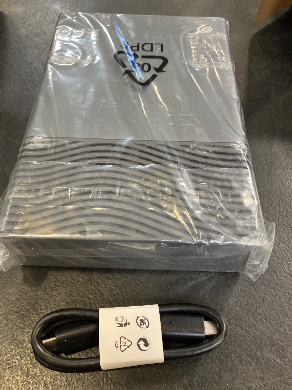 Photo 1 of Seagate One Touch 8TB External Hard Drive Desktop HDD - USB-C Compatible with Most Windows and macOS, Rescue Recovery (STNB8000400)