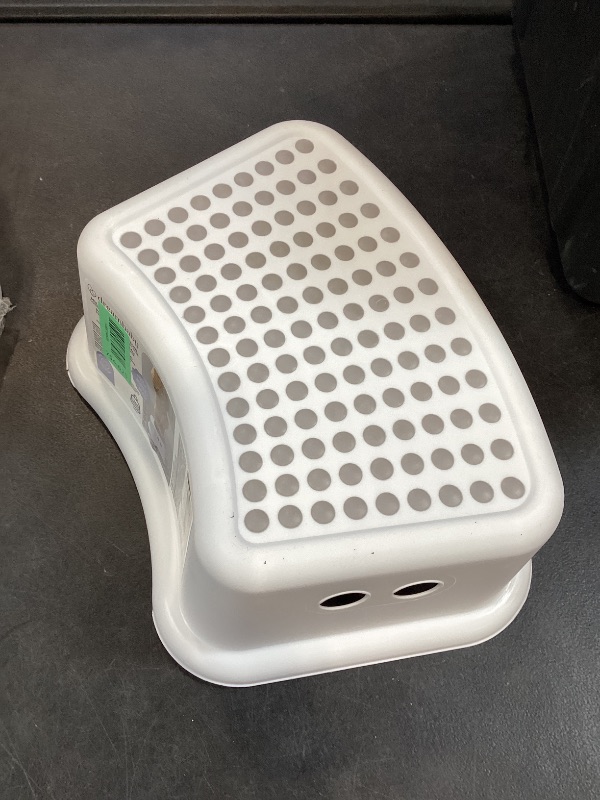 Photo 1 of Dreambaby Step Stool Grey Dots (175lb capacity)