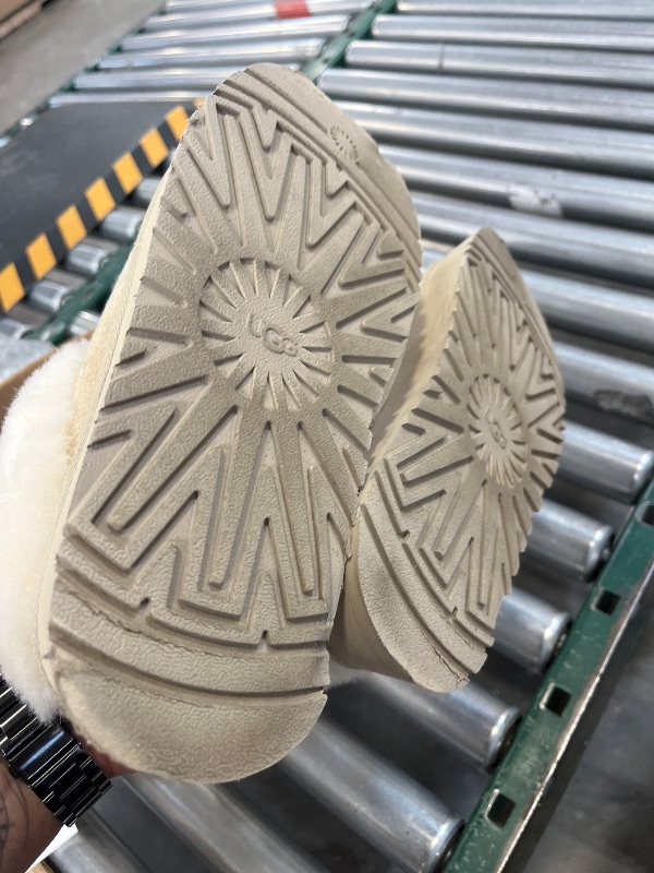 Photo 1 of UGG Women's Tazzelle Slipper