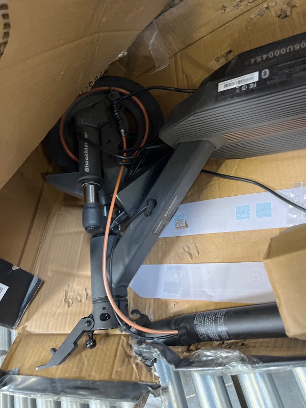 Photo 1 of NAVEE GT3 Electric-Scooter-Adults, e Scooter, Fast 19.9 Mph, 700w 500w Motor with Suspension, Long Range 30 Miles, 10 inch Tires All Terrain, Foldable for Commuter Men Adult Teens Students Heavy Duty