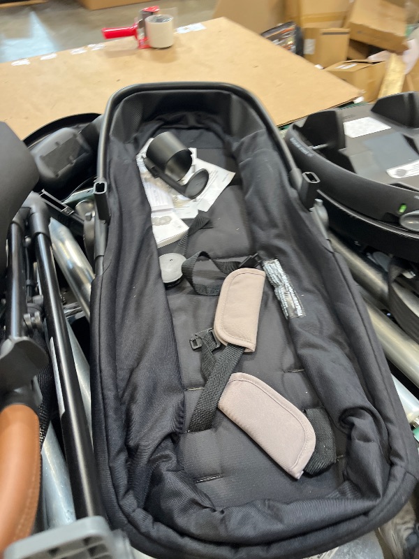 Photo 1 of Evenflo Pivot NXT Travel System with Revolve180 Car Seat