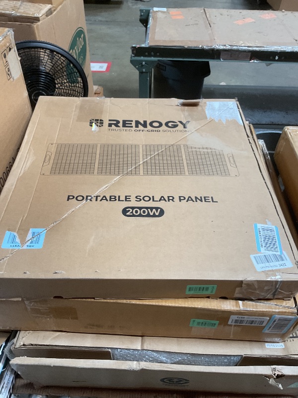 Photo 1 of ***FUNCTIONAL/ RECOMENDED FOR PARTS/ HAS DAMAGE /BURNT*** Renogy 200W Portable Solar Panel, IP65 Waterproof Foldable Solar Panel Power Backup, Solar Charger for Power Station RV Camping Off Grid
