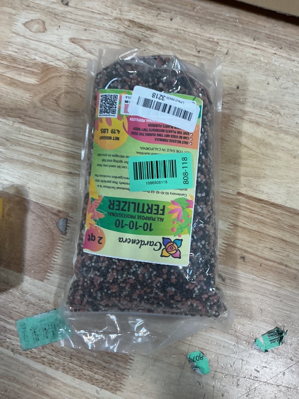 Photo 1 of ?????????? 10-10-10 Plant Fertilizer Fast Release | 10 10 10 All Purpose Fertilizer for Fruit Trees, Evergreens, Vegetables, Arborvitae, Fig Trees, Shrubs, Pines, Oaks, Flowers [2 Quarts]
