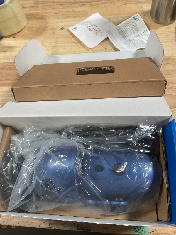 Photo 1 of **USB port is non functional***
Logitech Creators Blue Yeti USB Microphone for PC, Mac, Gaming, Streaming, Podcasting, Studio and Computer Condenser Mic with Blue VO!CE Effects, 4 Pickup Patterns, Plug and Play - Midnight Blue