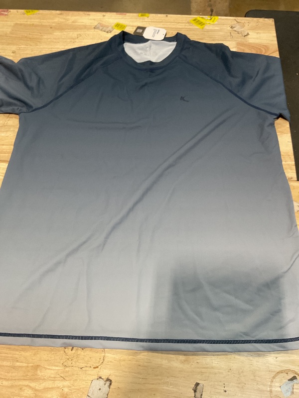 Photo 1 of Men's Swim Shirts Rash Guard UPF 50+ UV Sun Protection T-Shirt Quick Dry Fishing Beach T Shirts Short Sleeve(GreyGradient,M)