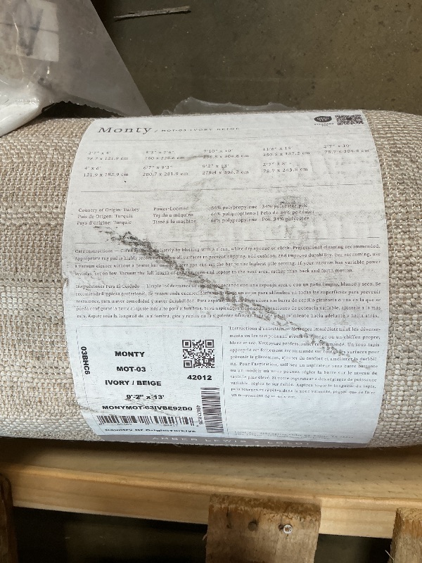 Photo 1 of **SLIGHT DIRT AT END OF ROLL**Loloi Amber Lewis Monty Collection MOT-03 Ivory/Beige 9'-2" x 13', .50" Pile Height, Area Rug