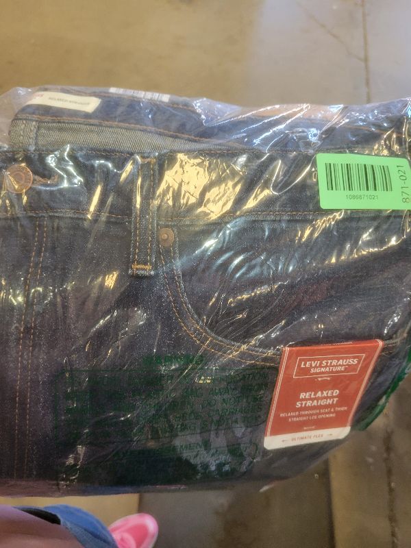 Photo 1 of  Levi Strauss Signature Men's Relaxed Straight Jeans 38*32