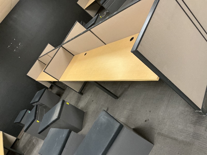 Photo 1 of 8 seater cubicle