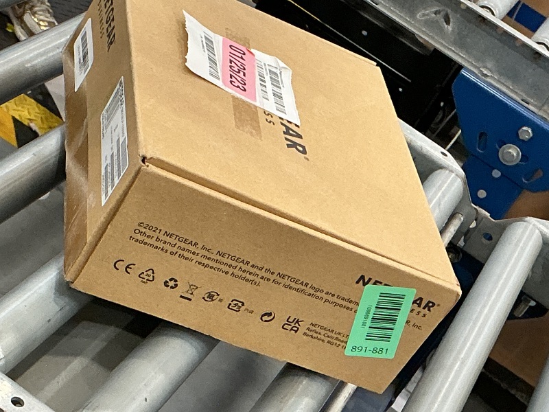 View 2 of NETGEAR MS108UP 8-Port 2.5Gbps PoE++/PoE+ Unmanaged Switch