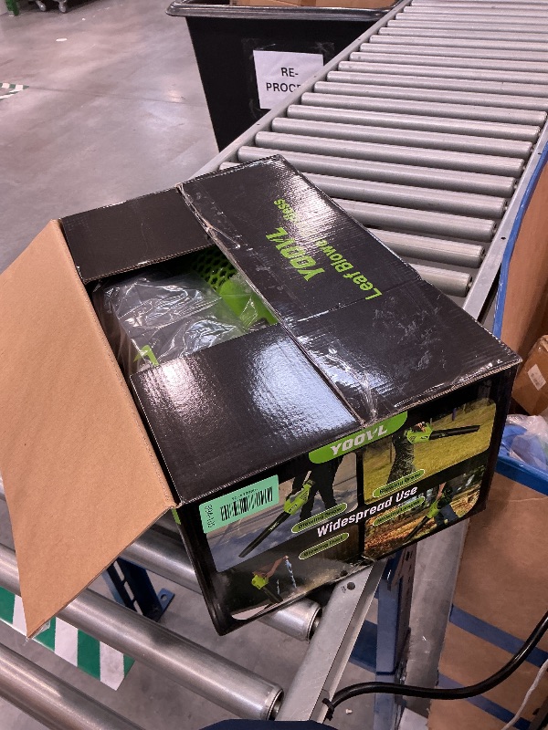 View 2 of YOOVL Cordless Leaf Blower with 2x 5.2Ah Batteries, 650CFM