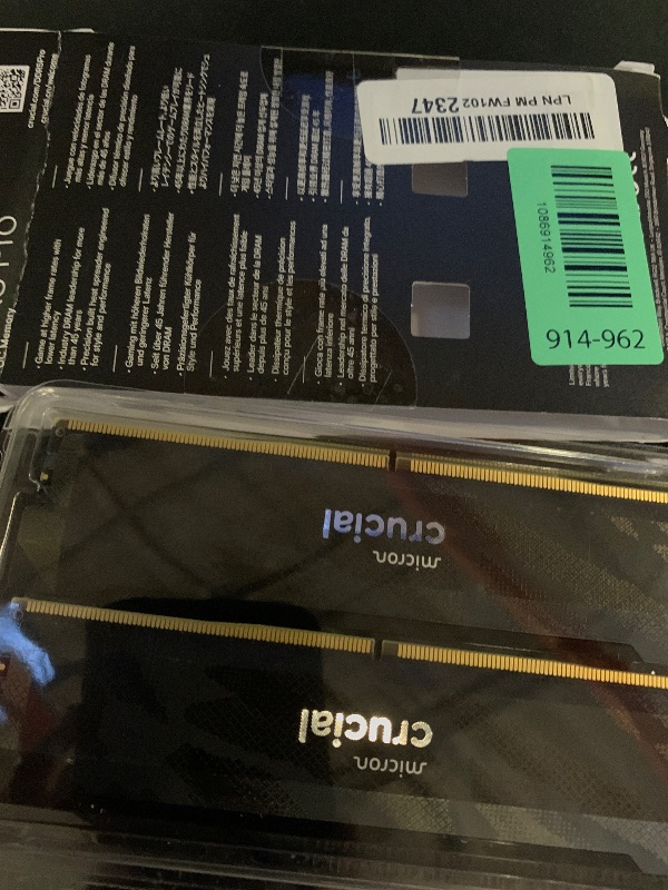 View 3 of Crucial Pro DDR5 RAM 32GB Kit (2x16GB) 6400MHz CL32 Black