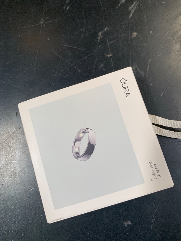 Photo 1 of OURA Ring 5 Smart Ring - Silver - Size 8