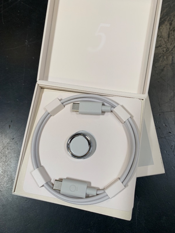 Photo 1 of OURA Ring 5 Smart Ring - Silver - Size 8