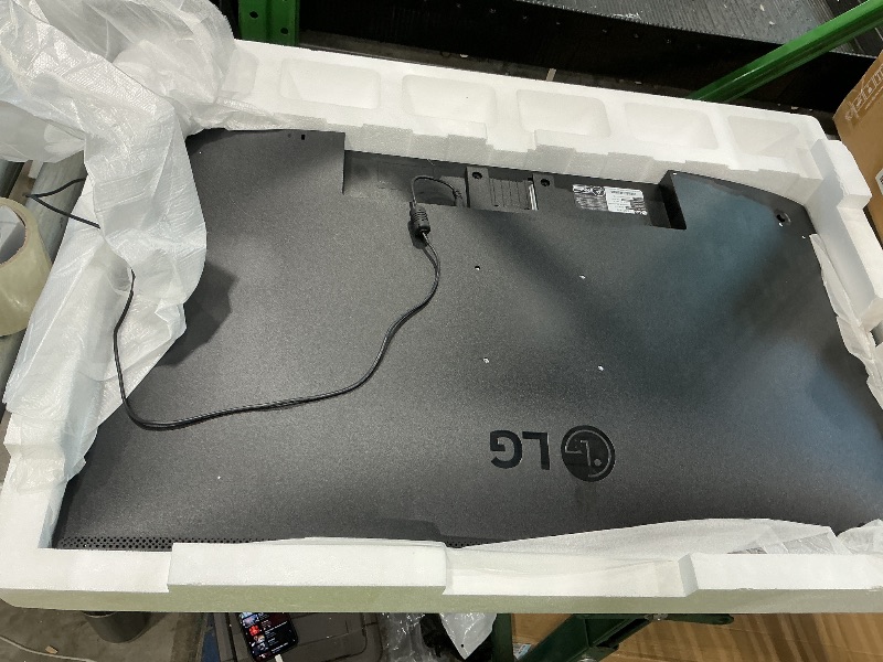 View 3 of [HEAVILY USED] LG 32" QHD IPS Monitor