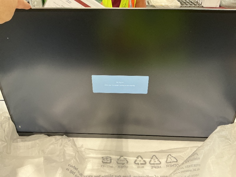 View 6 of [HEAVILY USED] LG 32" QHD IPS Monitor