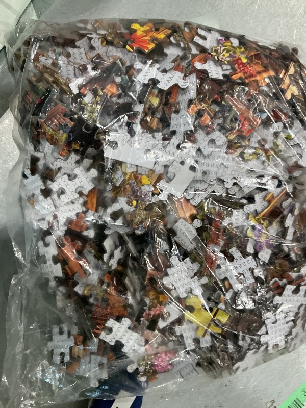 View 1 of [MISSING PIECES] RANDOM Puzzle