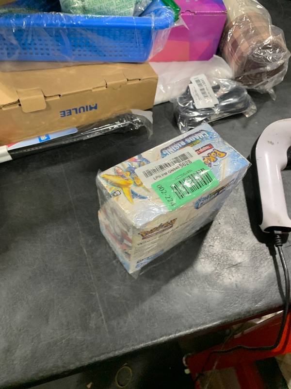 Photo 1 of major damage----------------------missing cards----------------------------Pokemon Sword & Shield Battle Styles Build and Battle Booster Kit