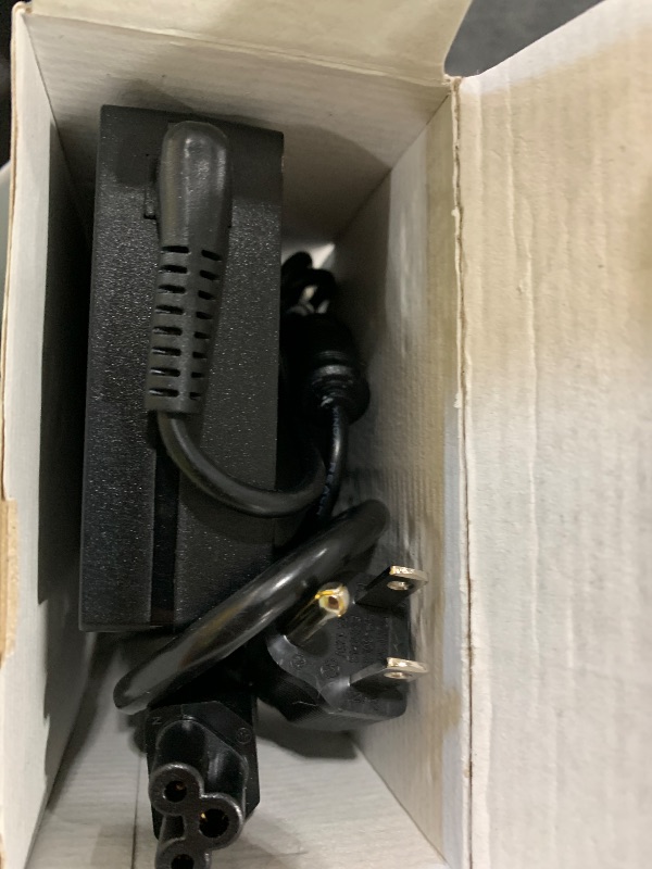 Photo 1 of WAVLINK Universal USB-C Docking Station