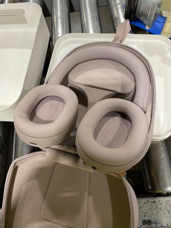 Photo 1 of Sony WH-1000XM5 Wireless Noise Cancelling Headphones