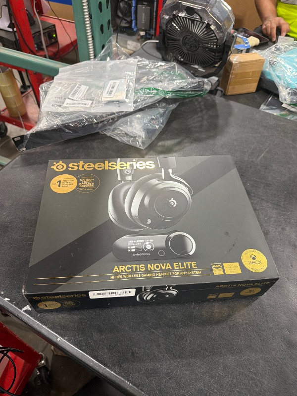 Photo 1 of SteelSeries Arctis Nova Elite Wireless Gaming Headset