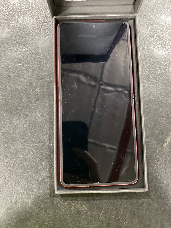 Photo 1 of Samsung Galaxy Z Flip7 Cell Phone, 512GB AI Smartphone, Unlocked Android, high-res 50 MP Camera, Powerful Processor, Long Battery Life, 2025, US 1 Yr Manufacturer Warranty, Coral Red