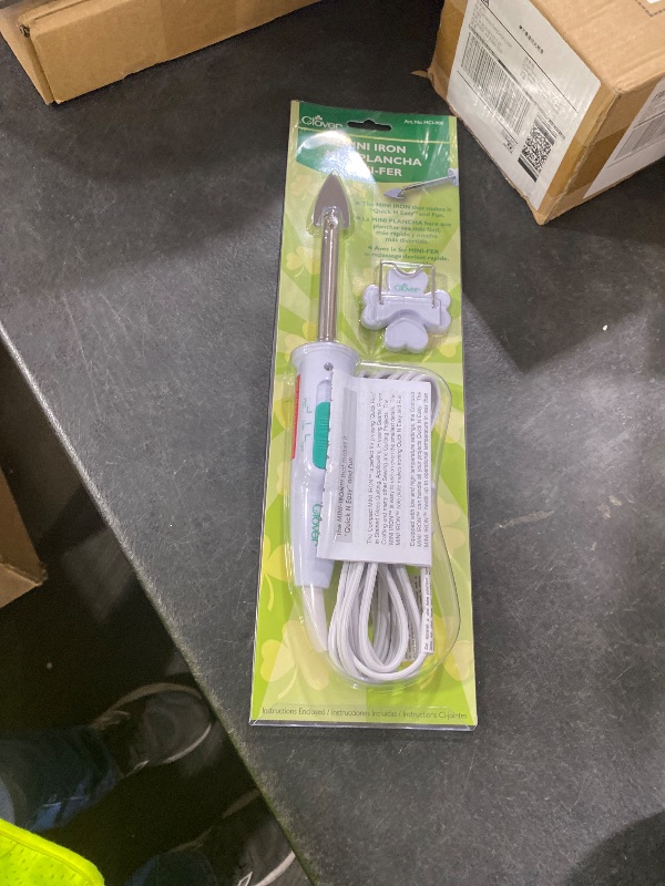 Photo 1 of Clover MCI-900 Mini Iron , White
