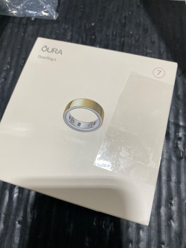 Photo 1 of Oura Ring 4 - Gold - Size 7