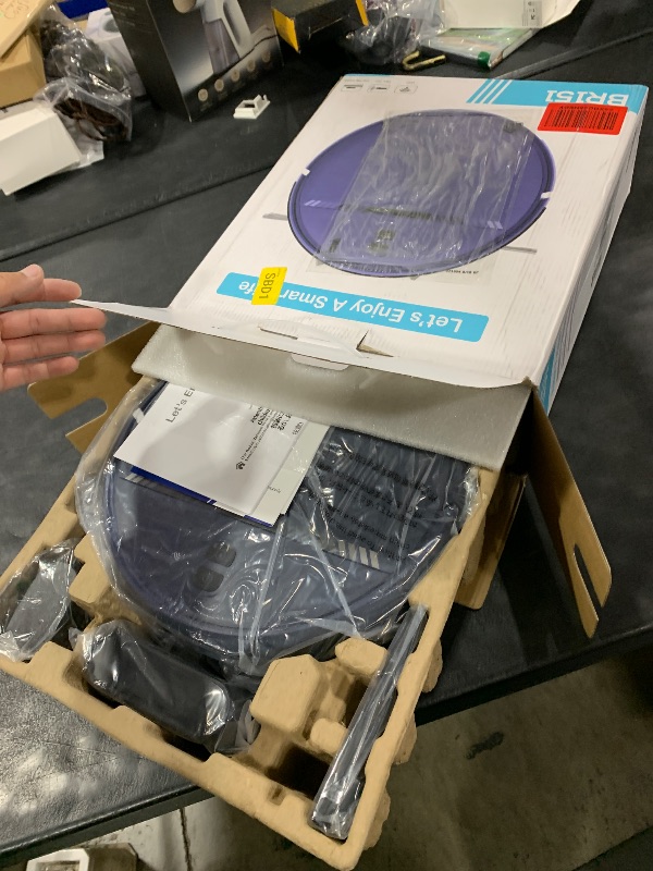 Photo 1 of iMartine Robot Vacuum LQQ - Blue