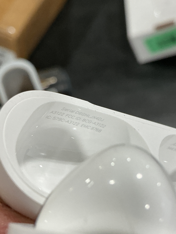 Photo 1 of Apple AirPods Pro 3 Wireless Earbuds