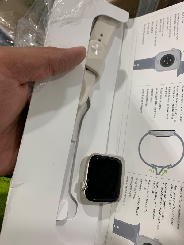 Photo 1 of WATCH IS CELLULAR ONLY ******** Apple Watch SE 3 Smartwatch 40mm Starlight Aluminum GPS + Cellular(charger not included)