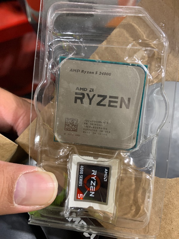 Photo 1 of AMD Ryzen 5 2400G Processor with Radeon RX Vega 11 Graphics
