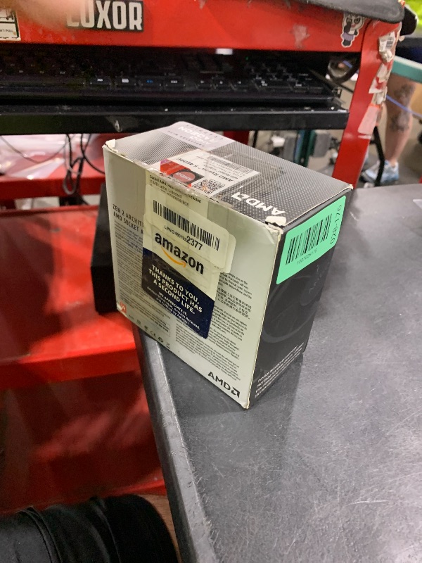 Photo 1 of AMD Ryzen 5 2400G Processor with Radeon RX Vega 11 Graphics